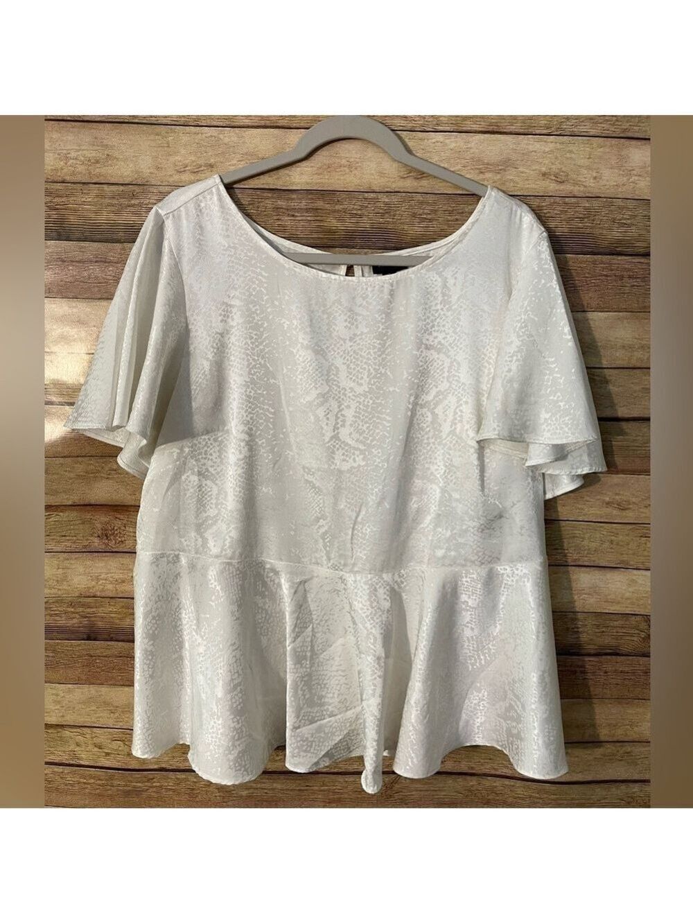 Torrid Women’s Peplum White Snack Print Top Blouse Plus Size 2 or 18/20